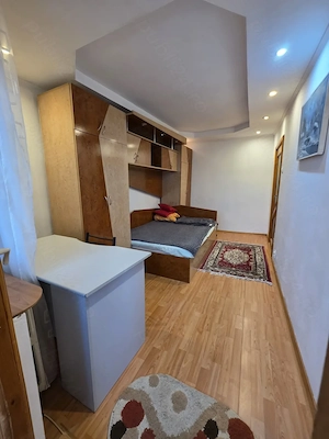 De vanzare apartament 2 camere decomandat,  59 mp util, etaj 3, zona Carrefour  - imagine 5