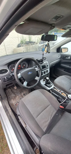 Vând mașină ford focus 1,6 diesel - imagine 4