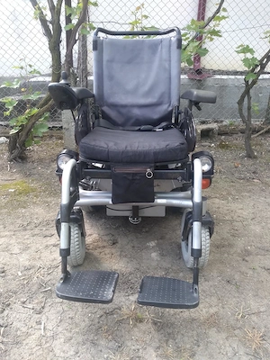 Cărucior electric  pentru handicap 