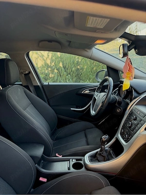 Opel Astra J Hatchback   2010   1.7 CDTI, 110 CP - imagine 5