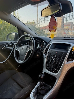 Opel Astra J Hatchback   2010   1.7 CDTI, 110 CP - imagine 2