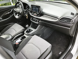 Hyundai i30 hatchback 1,5 benzina 2021 48000 km