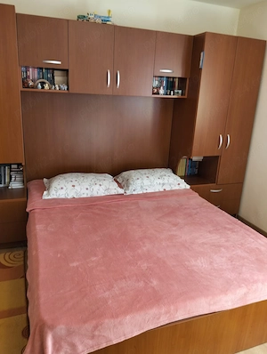 Proprietar vand apartament cu 3 camere - imagine 2