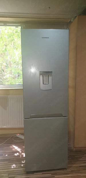 vând combină frgorifică