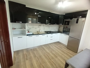 Vand casa moderna - imagine 2