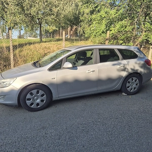 Opel astra j sport  1.7 diesel an 2011 - imagine 1