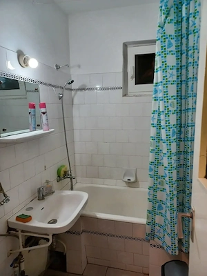Persoană fizică închiriez apartament 2 camere