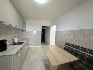 Apartament 3 camere, decomandat, renovat recent, Aradul Nou - imagine 5