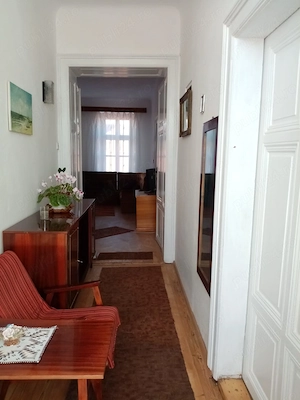 Proprietar Vand Apartament 3 Camere+Bucătărie-Living mare (4 încăperi) Central in Cladire istorica - imagine 9