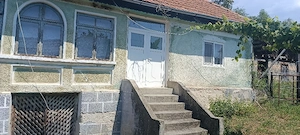 Casa la tara in Perișani Vâlcea Sat Podeni 
