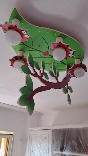 De vanzare plafoniera copii