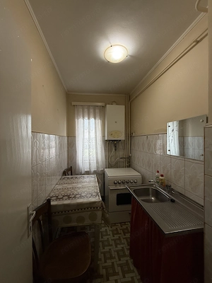 Apartament 3 camere Huși - etaj 3, centrala, balcon închis - direct proprietar - imagine 5