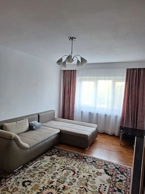 Apartament de vanzare 3 camere Radauti - imagine 3