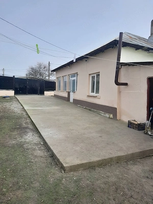Casă de vânzare 2 cameri 2 holuri,bucătărie, sală. Suprafața terenului 2400m2   Stoicănești Olt  - imagine 10
