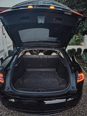 Tesla S incarcare gratuita Performance - imagine 9