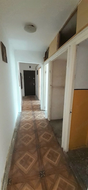 Vand apartament 3 camere in Moroasa 2 - imagine 3