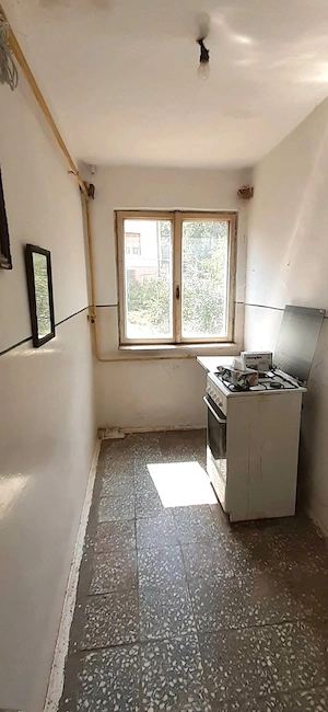 Vand apartament 3 camere in Moroasa 2 - imagine 5