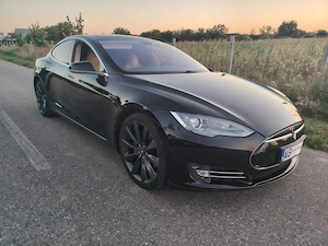 Tesla S incarcare gratuita Performance - imagine 3