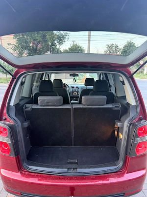 Volkswagen Touran  - imagine 3