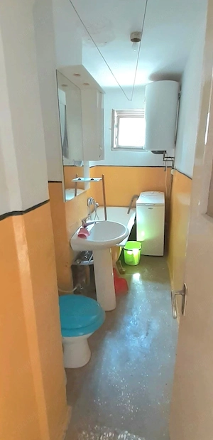Vand apartament 3 camere in Moroasa 2 - imagine 6