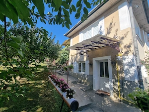 Casa și teren in Tarnaveni  - imagine 4