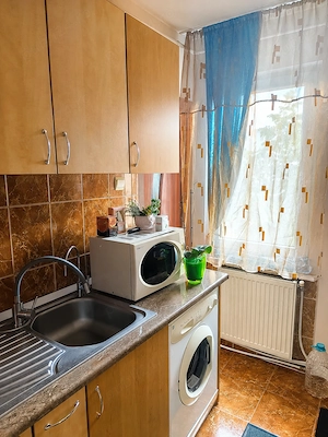 Apartament de vânzare cu 2 camere, decomandat, în Luduș - imagine 4