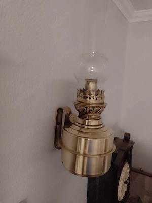 Lampă cu petrol