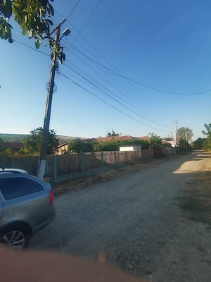 Vand loc de casa intravilan ! - imagine 2