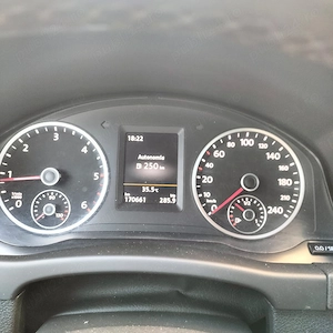 Vând vw tiguan 2.0 diesel 140 CP, anul 2014 - imagine 8