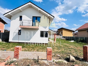 Casa individuala P+M Giarmata 584 mp 22 front, interior la alb - imagine 2