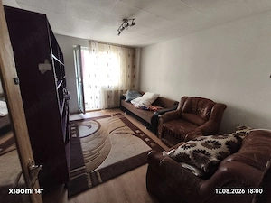 Inchiriez apartament 3 camere