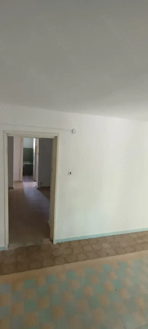 Apartament spatiu comercial parter - imagine 3