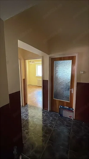 Vand apartament cu 4 camere - imagine 3
