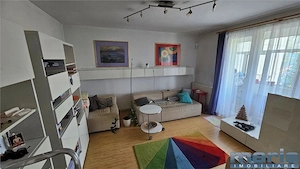 Apartament 3 camere Tudorul Vechi etaj 3 - imagine 2