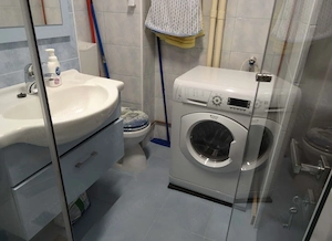 Apartament 2 Camere Decomandat Etaj 1 Centrala Proprie Zona Complexul Studențesc  - imagine 7