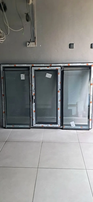 Fereastra pvc gri antracit 
