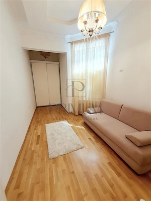 NEPTUN | 3 CAM | 2 BAI | RENOVAT - MOBILAT PREMIUM | CURTE | ARHITECTURAL | - imagine 4