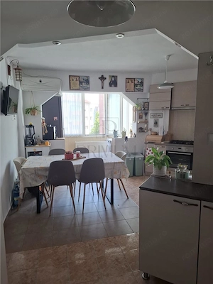 DAMBOVITA - 2 CAMERE - DECOMANDAT - CENTRALA PROPRIE - ETAJ INTERMEDIAR - imagine 10