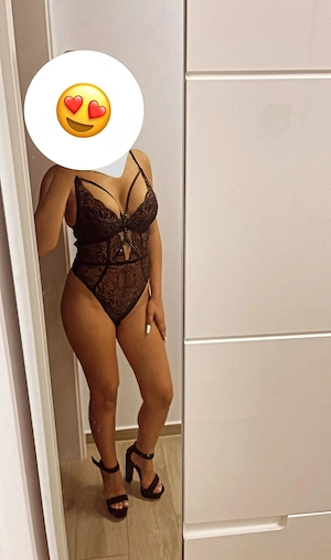 Bruneta reala servicii totale.confirm whapp