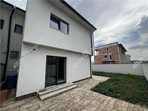 Casa intabulata de 4 camere cu 2 bai si teren de 200 mp in Selimbar - imagine 5