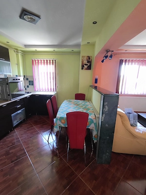 De vanzare,apartament cu 3 camere,Medias. - imagine 2