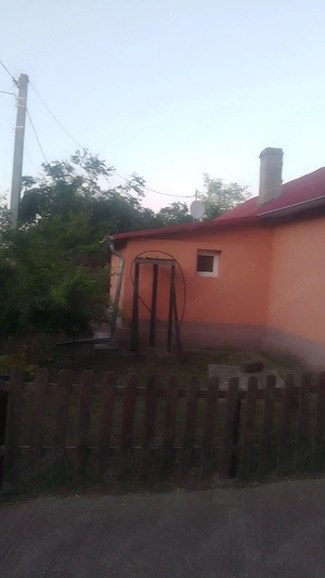 Casă de vânzare, com. Axintele sat Frumușica jud.Ialomița, 60 km de București - imagine 2
