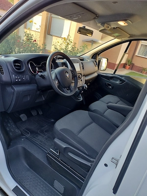 Vînd Renault Trafic an 2020 - imagine 4
