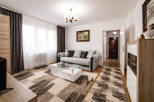 Apartament 3 camere   Piața Operei | Etaj intermediar | Lift | Curte privată | Teren în proprietate - imagine 2