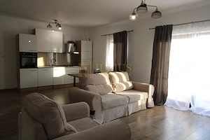 Zona Torontalului- 2 camere, loc de parcare si curte comuna| disponibil 01.10.27