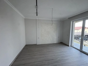 Apartament Luxury - 2 Camere  Open space cu 30 mp Gradina - imagine 4