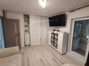 Apartament 3 camere, 2 balcoane, etaj 2 in cartier Intre Lacuri - imagine 2