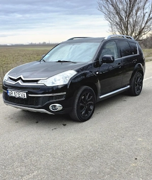 Citroën C-Crosser 2.2 HDi 4x4 • 7 locuri • 2009 - imagine 3