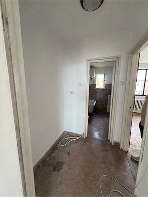 vand apartament 2 camere zona Crihala - imagine 9
