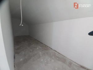 Duplex cu 4 camere, teren individual de 259 mp si terasa de 20 mp, in Plopi - imagine 11
